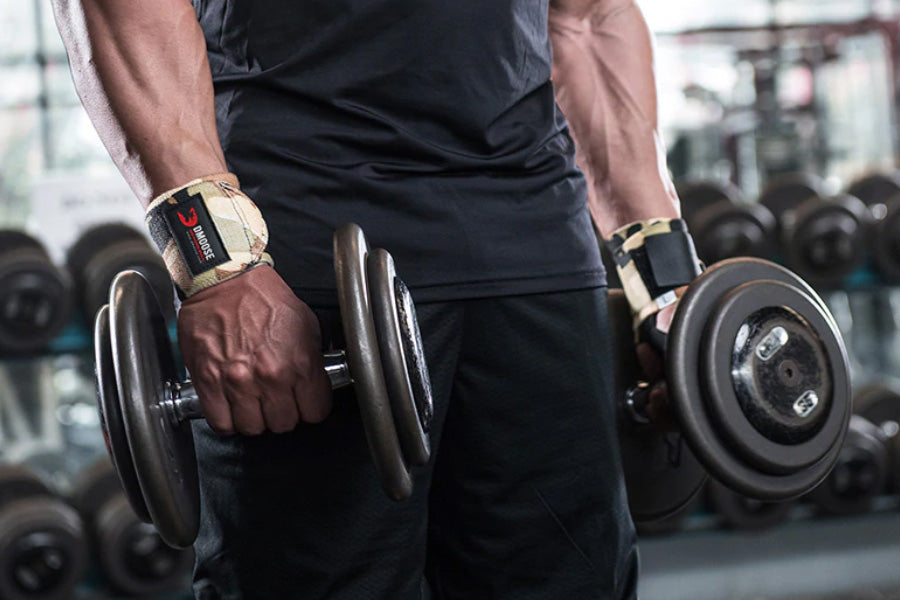 Everything You Need To Know About Wrist Wraps For Weightlifting – DMoose