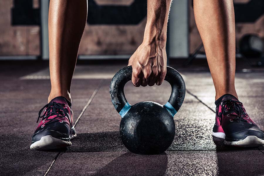 A 45-Minute Kettlebell & Bodyweight Workout for Fat Loss and Toning – DMoose