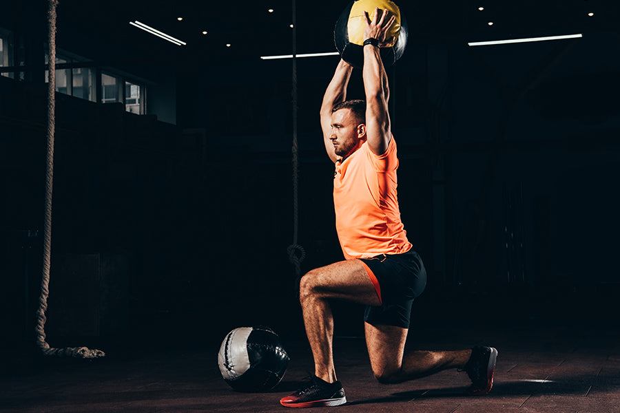 Overhead Lunge: The 8 Best Variations for Full Body Sculpting & Strength