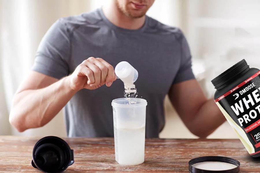 How Many Scoops of Protein Powder Can You Take Per Day?