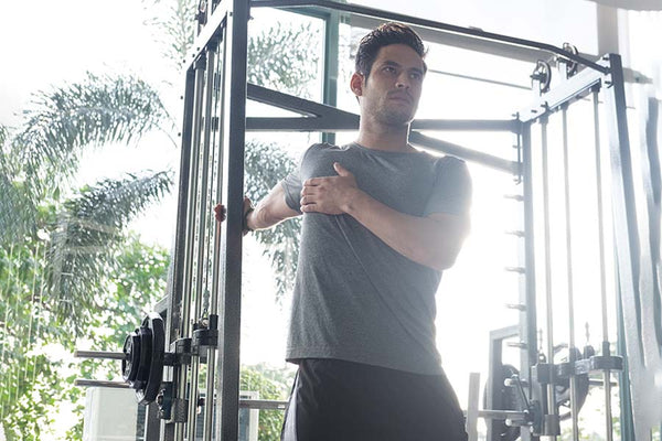 11 Best Stretches to Warm Up Before a Chest Workout