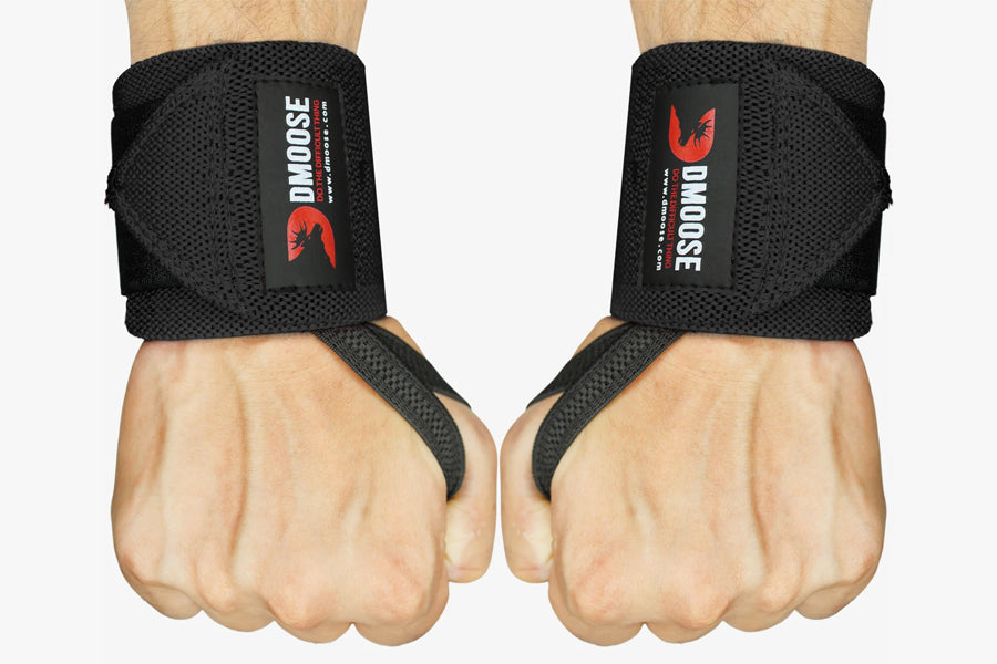 How to Wear Wrist Wraps With a Thumb Loop Properly