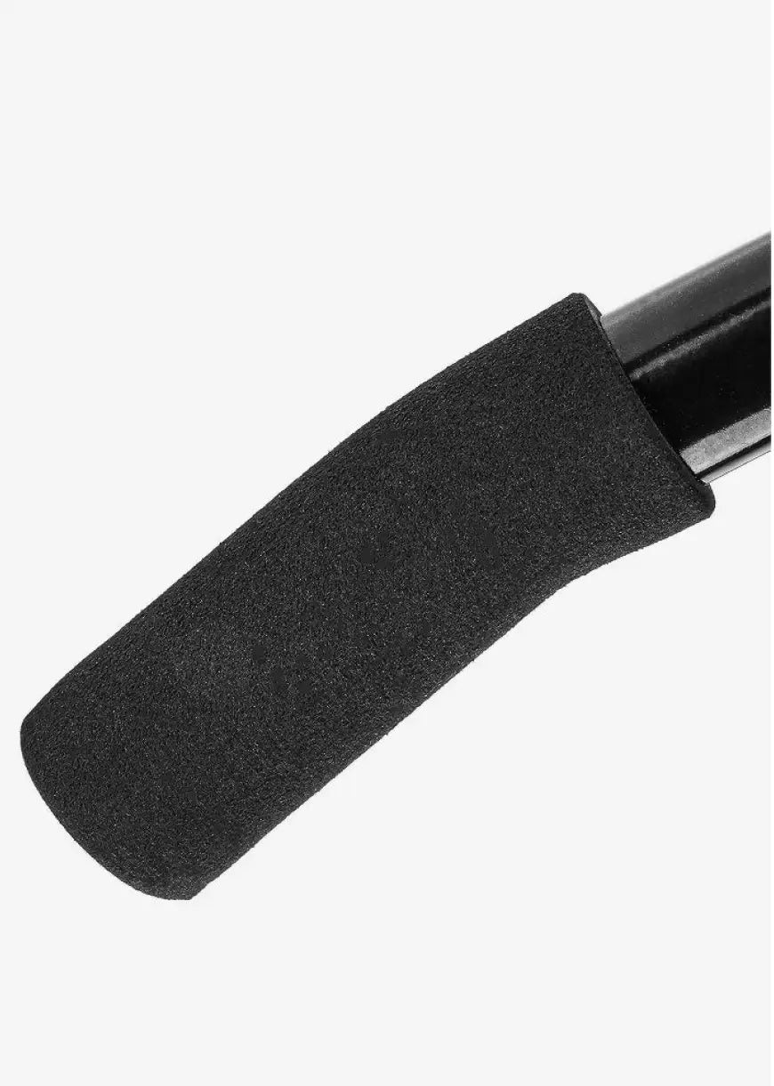Close-up of a rubberized anti-slip foam handle on the pull-up bar